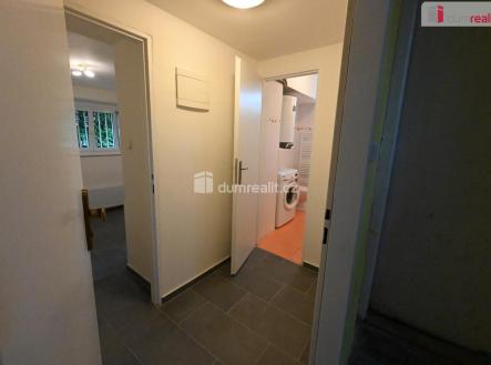 4 | Pronájem bytu, 2+kk, 37 m²