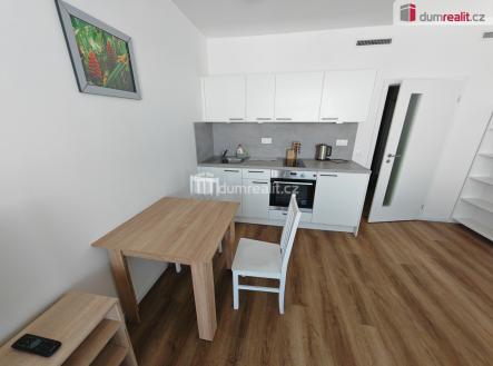 4 | Pronájem bytu, 1+kk, 34 m²