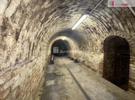 4 | Prodej - komerční objekt, jiný, 61 m²