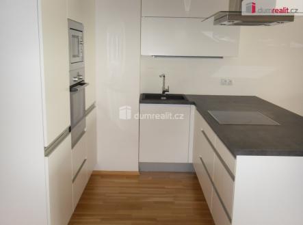 3 | Pronájem bytu, 2+kk, 80 m²
