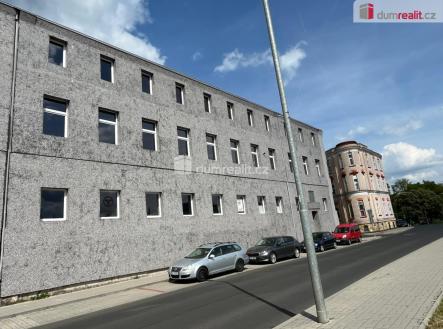 3 | Pronájem - komerční objekt, sklad, 2 800 m²
