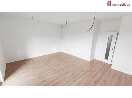 4 | Pronájem bytu, 3+kk, 82 m²