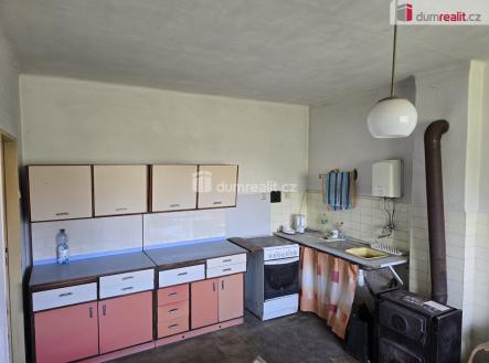 3 | Prodej - dům/vila, 180 m²