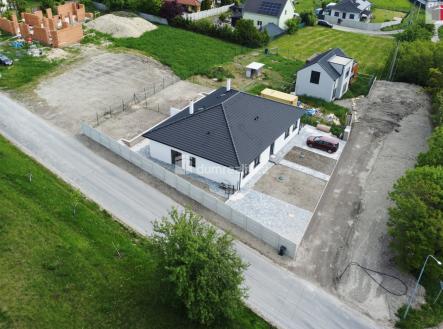 Pohled z dronu | Prodej - dům/vila, 142 m²