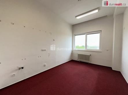 3 | Pronájem - kanceláře, 40 m²