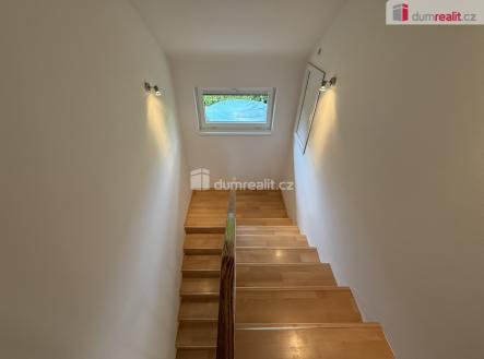 8 | Pronájem - dům/vila, 120 m²
