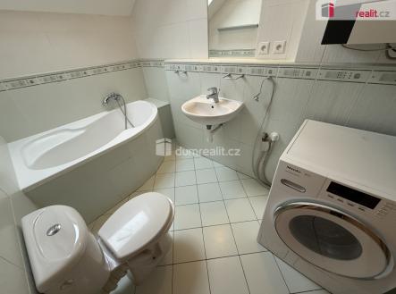 9 | Pronájem - dům/vila, 120 m²