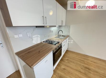 4 | Pronájem bytu, 1+kk, 45 m²