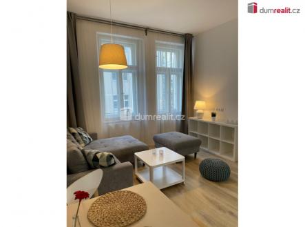 2 | Pronájem bytu, 2+kk, 44 m²