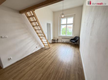 5 | Pronájem bytu, 1+kk, 35 m²