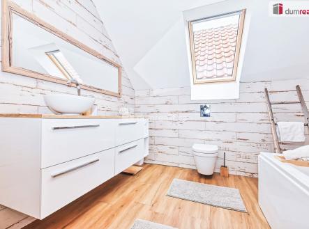 9 | Prodej - dům/vila, 210 m²