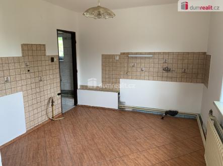 5 | Prodej - dům/vila, 151 m²