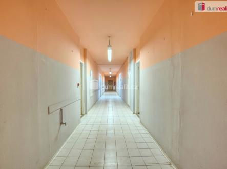 4 | Pronájem - obchodní prostor, 39 m²