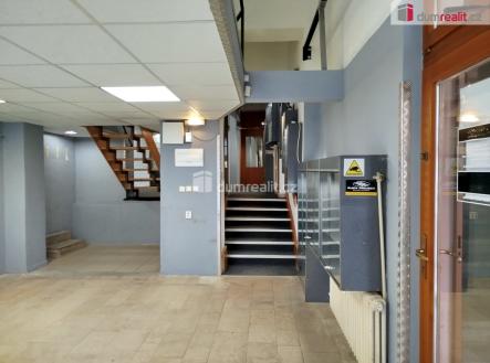4 | Pronájem - komerční objekt, obchodní centrum, 276 m²