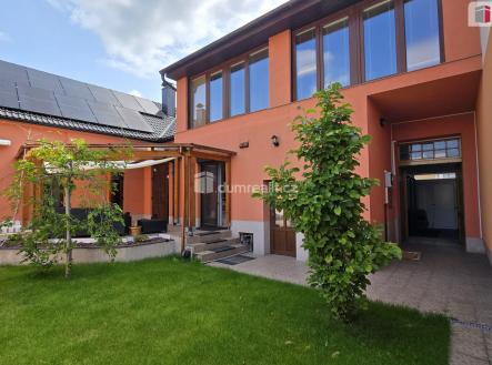 3 | Prodej - dům/vila, 200 m²