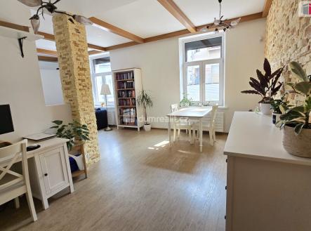 4 | Prodej - dům/vila, 200 m²
