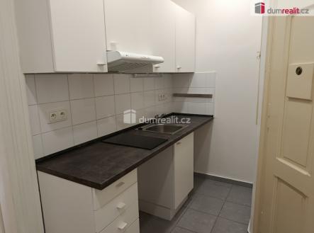 4 | Pronájem bytu, 1+kk, 27 m²