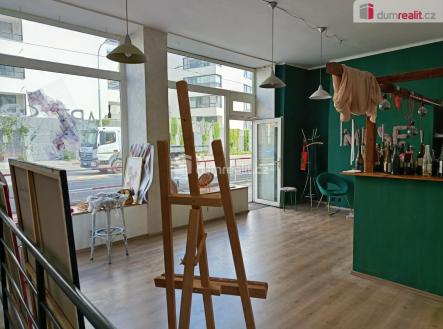 2 | Pronájem - obchodní prostor, 73 m²