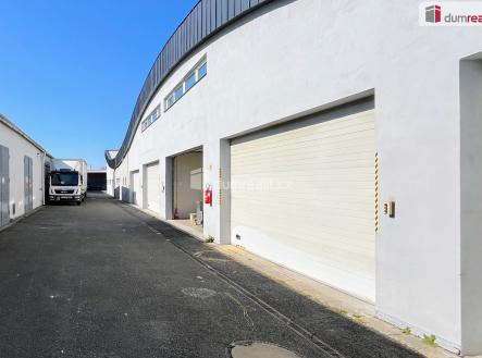 1 | Pronájem - obchodní prostor, 822 m²