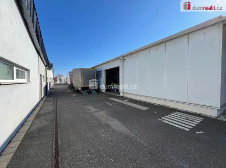 2 | Pronájem - obchodní prostor, 822 m²