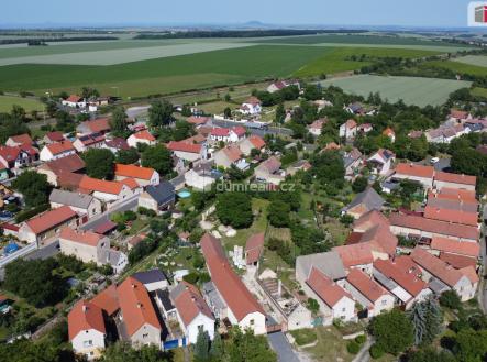 8 | Prodej - pozemek pro bydlení, 684 m²