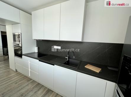4 | Pronájem bytu, 3+1, 68 m²