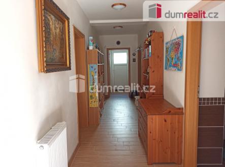 3 | Prodej - dům/vila, 304 m²
