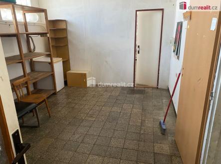4 | Prodej - komerční objekt, nákupní středisko, 130 m²