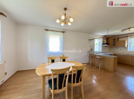 4 | Prodej - dům/vila, 140 m²