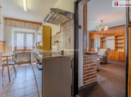 Kuchyně ve 2 NP | Prodej - dům/vila, 1 027 m²