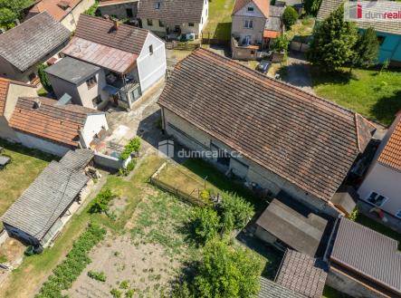Pohled na celou nemovitost | Prodej - dům/vila, 1 027 m²