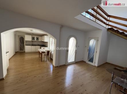 2 | Prodej - dům/vila, 230 m²