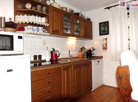 4 | Prodej - dům/vila, 180 m²