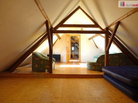 15 | Prodej - dům/vila, 180 m²