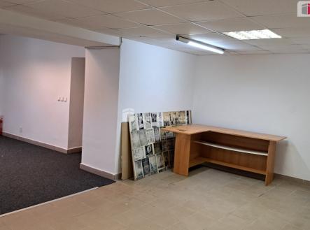 2 | Pronájem - obchodní prostor, 150 m²