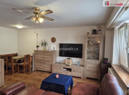 Obývací pokoj 1. NP | Prodej - dům/vila, 120 m²