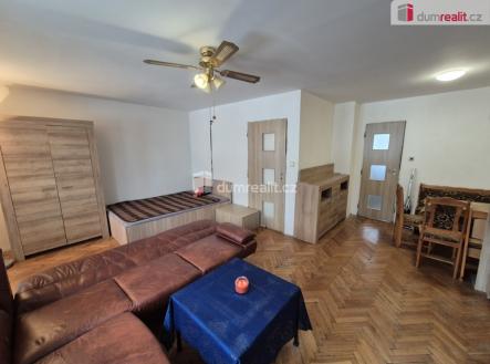 Obývací pokoj 1. NP | Prodej - dům/vila, 120 m²