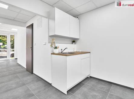 3 | Prodej - obchodní prostor, 35 m²