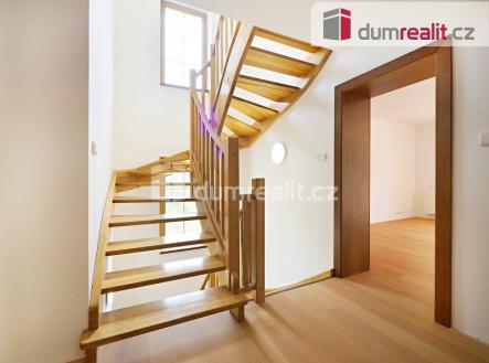 3 | Prodej - dům/vila, 286 m²