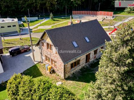 4 | Prodej - dům/vila, 372 m²