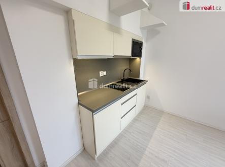 3 | Pronájem bytu, 2+kk, 40 m²