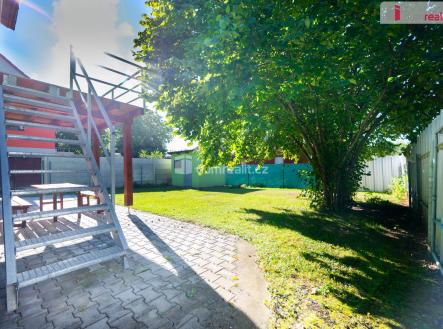 2 | Prodej - dům/vila, 179 m²