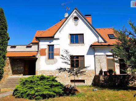 1 | Prodej - dům/vila, 303 m²