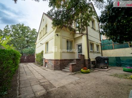 3 | Prodej - dům/vila, 200 m²