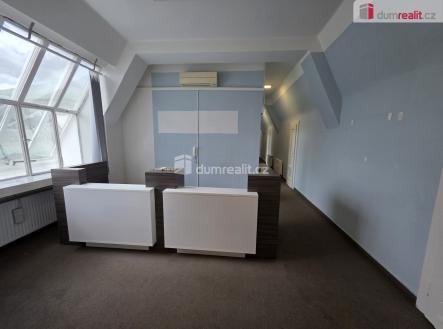 1 | Pronájem - kanceláře, 141 m²
