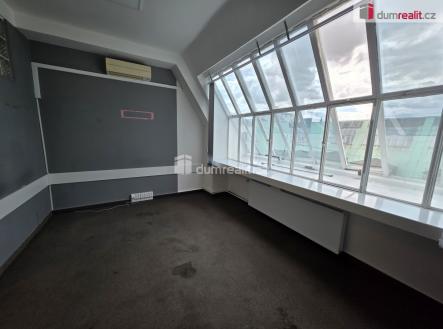 2 | Pronájem - kanceláře, 141 m²