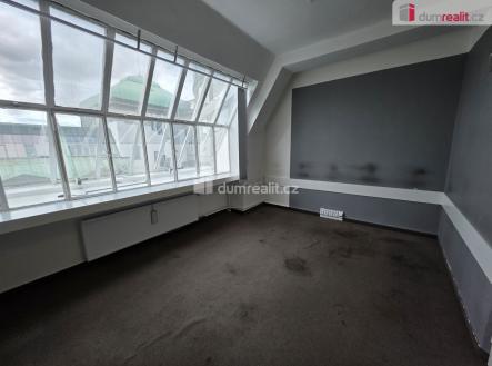 4 | Pronájem - kanceláře, 141 m²