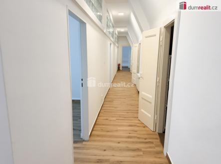3 | Pronájem - kanceláře, 141 m²