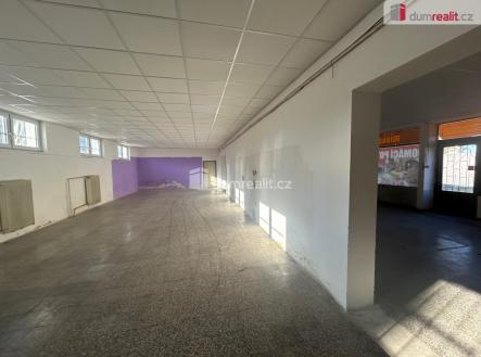2 | Pronájem - komerční objekt, obchodní centrum, 324 m²