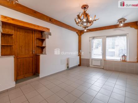 3 | Prodej - obchodní prostor, 107 m²